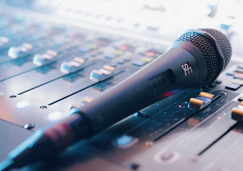 Mikrofon SE ELECTRONICS V7 Switch Superkardioidalna konstrukcja oddzielenie głosu mówców wokalno-muzycznych show