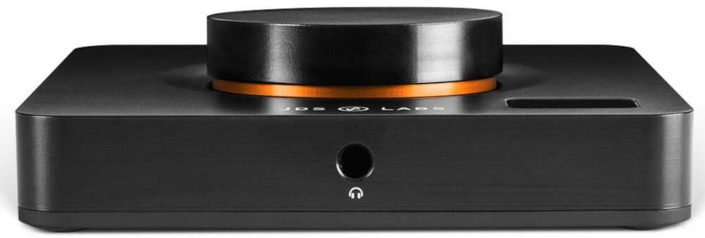 Wzmacniacz słuchawkowy JDS LABS Element III Boosted Copper Ring automatyczne wzmocnienie audio, wzmacniacz słuchawkowy z wejściem słuchawkowym na białym tle