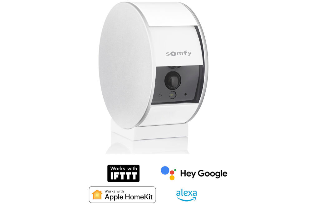 Kamera SOMFY Protect Wewnętrzna, Wi-Fi, SOMFY Protect, żywo, obraz, rejestruje, na białym tle kamera frontem lewo skos wraz z współpracującymi aplikacjami