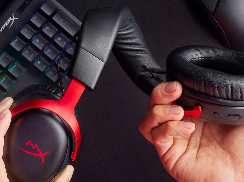 Бездротові навушники HYPERX Cloud III, шумозаглушення