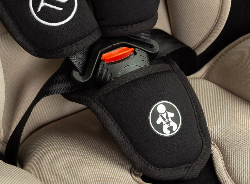 Fotelik samochodowy CARETERO Falcon Fresh 9-36 kg Beżowy5-punktowe pasy bezpeiczenstwa miekkie ochraniacze regulowana dlugosc