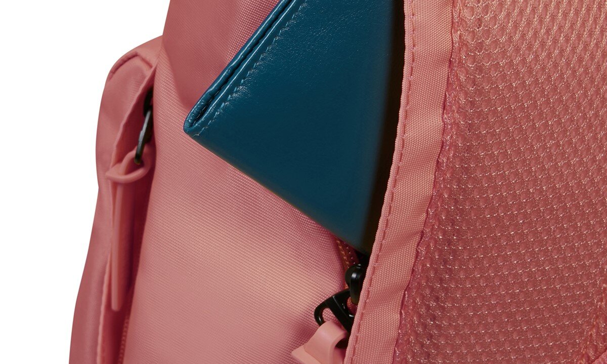 zdjęcie plecaka American Tourister Urban Groove UG16