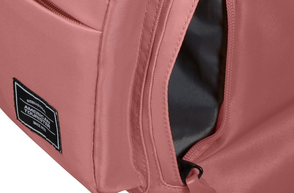 zdjęcie plecaka American Tourister Urban Groove UG16