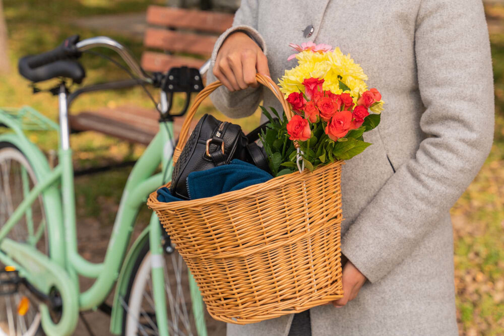 Koszyk wiklinowy na rower VÖGEL VKS-502 Stylowy zmieści wszystkie potrzebne akcesoria wykorzystać idąc na zakupy duża ładowność