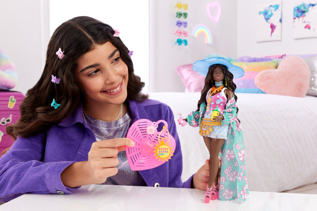 Lalka Barbie Extra Fly Plażowa HPB14 zabawa przygoda podróżne wyobraźnia