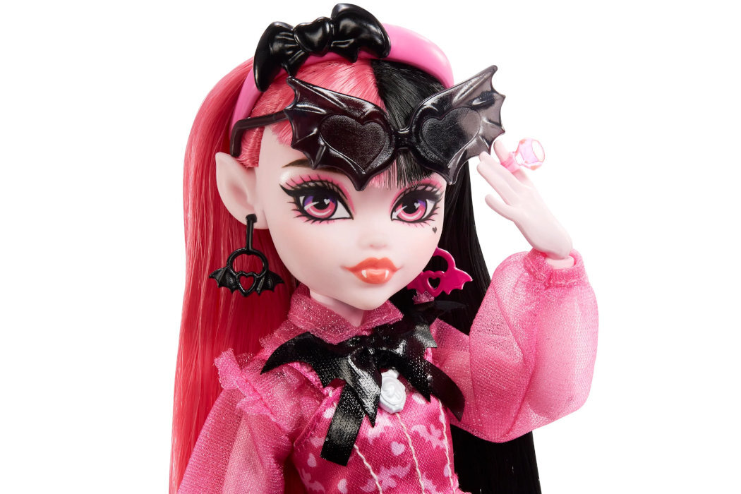 Lalka MONSTER HIGH Draculaura zabawa kreatywność wyposażenie wyobraźnia dodatki kolekcja