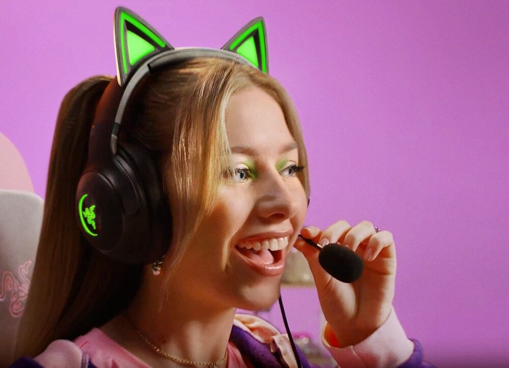 Słuchawki RAZER Kraken Kitty V2 design komfort lekkość dźwięk jakość wrażenia słuchowe ergonomia lekkość sport aktywność podróże czas pracy działanie akumulator