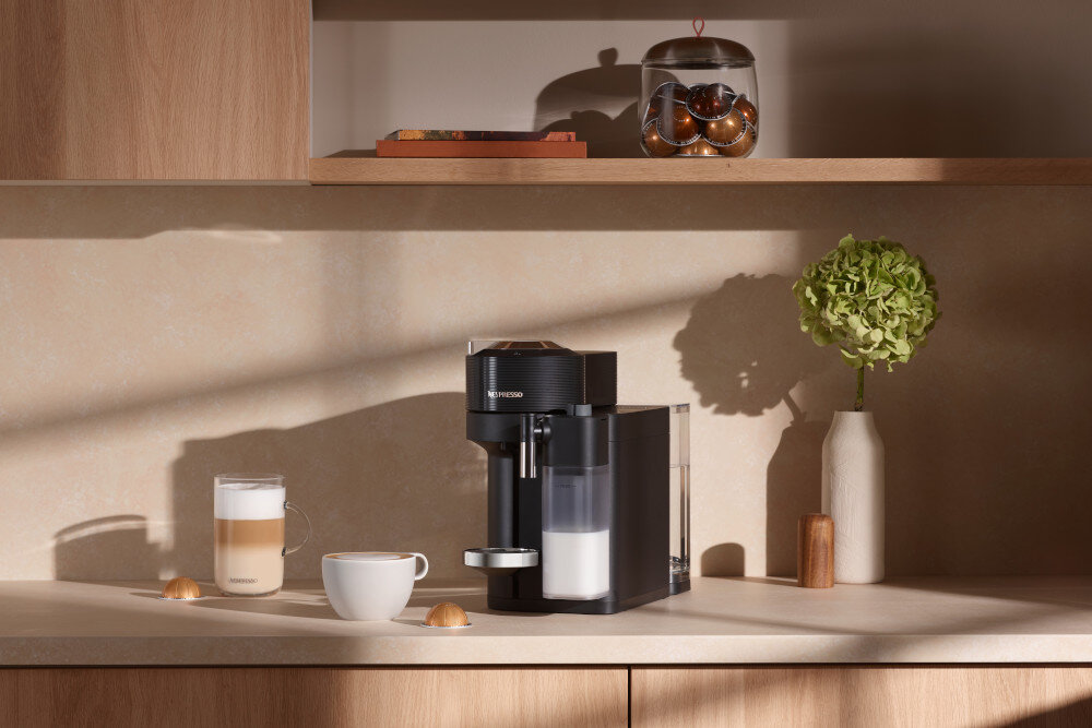 DELONGHI Nespresso Vertuo Lattissima ENV300.B Эспрессо-машина высокого качества, кофейные капсулы, свежесть, вкус
