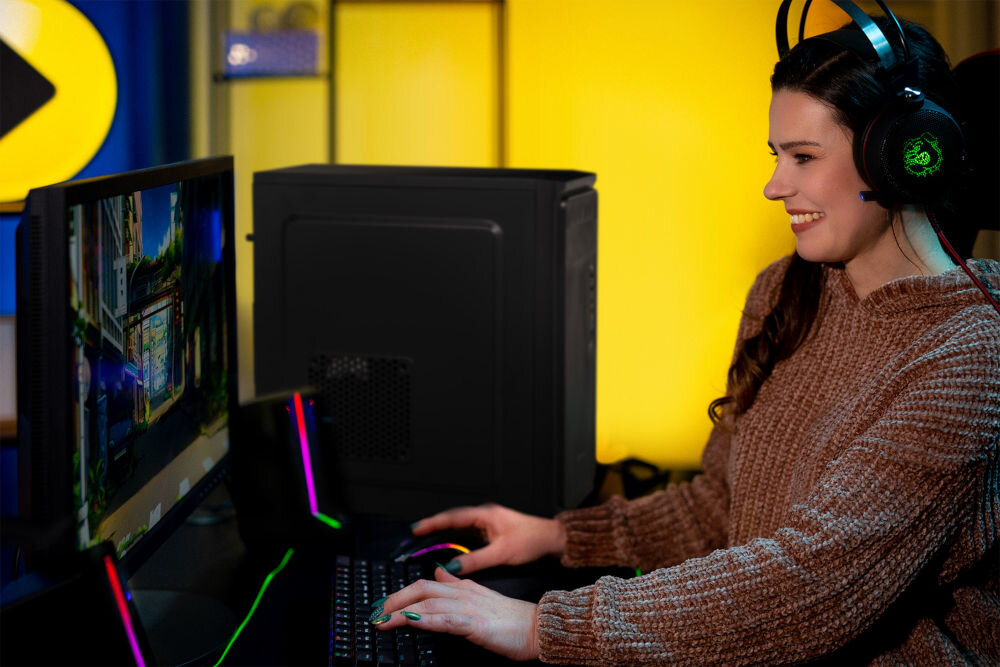 Komputer XQUANTUM XQR3R8S500-XA4 R3-4300G 8GB RAM 500GB SSD pamięć taktowanie opóźnienia płynność działanie