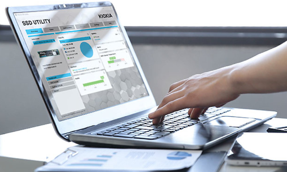 KIOXIA Exceria G2 1TB SSD laptop