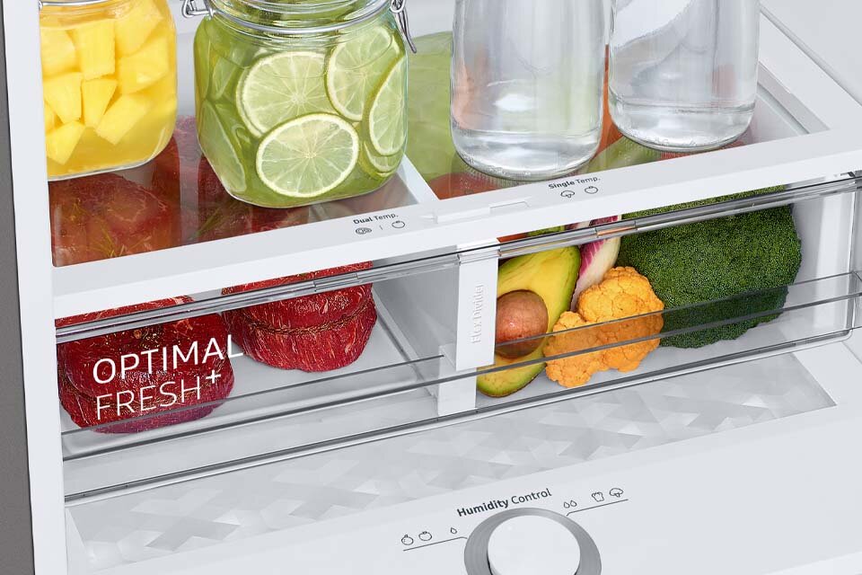 Lodówka RB34A7B5E12 - Media Expert - szuflada Optimal Fresh+ - zdjęcie Samsung lodówka RB34A7B5E12 - Media Expert - szuflada Optimal Fresh+ - zdjęcie