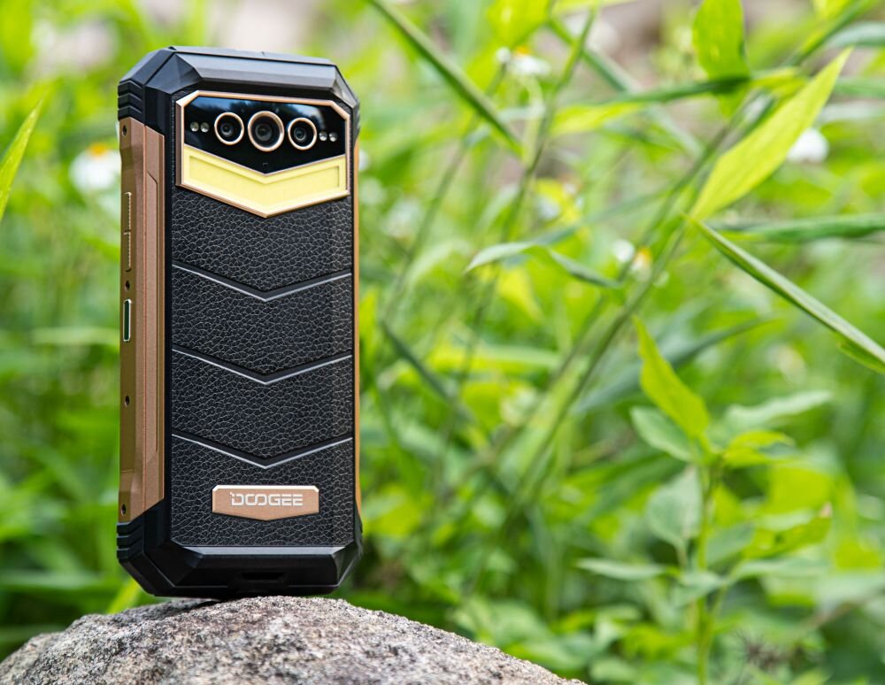 Smartfon DOOGEE S100 Pro    ekran bateria aparat procesor ram pamięć pojemność rozdzielczość zdjęcia filmy opis dane cechy blokady system łączność wifi bluetooth obudowa szkło odporność porty muzyka transfer sieć przekątna matryca waga czujniki oled amoled ips