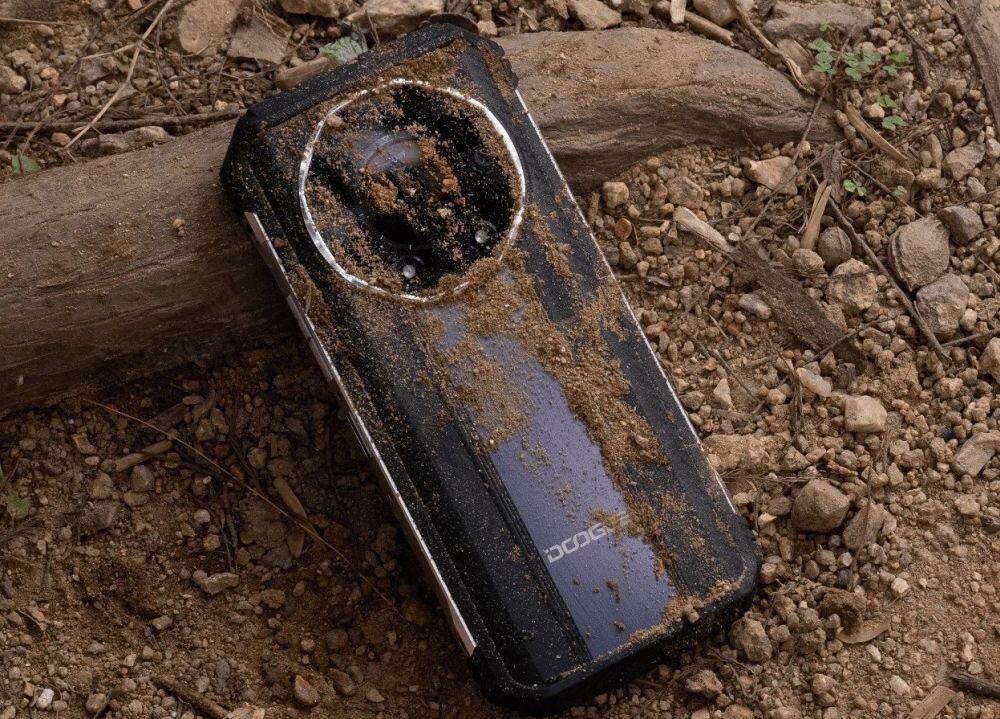 Smartfon DOOGEE S100    ekran bateria aparat procesor ram pamięć pojemność rozdzielczość zdjęcia filmy opis dane cechy blokady system łączność wifi bluetooth obudowa szkło odporność porty muzyka transfer sieć przekątna matryca waga czujniki oled amoled ips