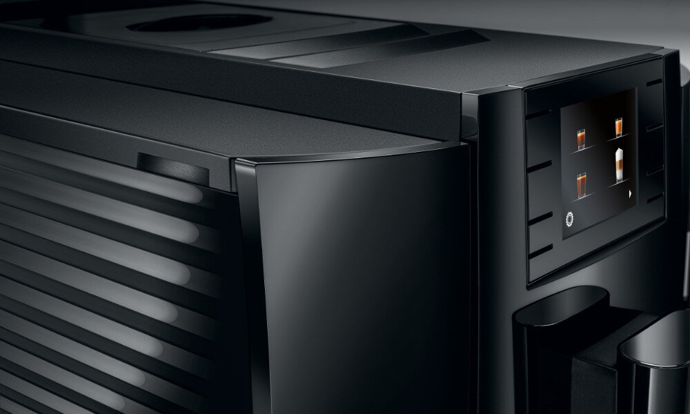 Ekspres JURA E8 Piano Black (EB) symetryczne kształty harmonijne linie staranność detale Elegancki klasyczny design karbowany zbiornik