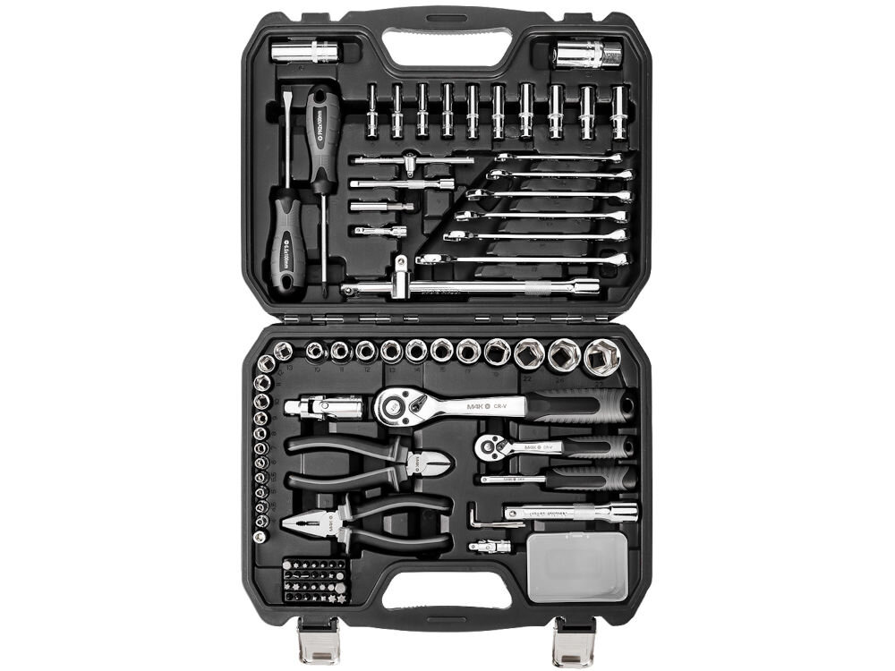 Zestaw narzędzi NEO TOOLS M4K Garage 10-100 (90 elementów) klucze płasko-oczkowe(rozmiar 8,10,12,13,14 i 17 mm) uniwersalne szczypce 160 mm szczypce boczne 160 mm 2 wkrętaki(FD6 x 100 i PH2 x 100) 11 krótkich nasadek od 10 do 27 mm 1/2 cala 2 x przedłużka (125 mm i 250 mm) 1/2 cala grzechotka 90T 1/2 cala 2 x nasadka do świec (16 mm i 21 mm) 1/2 cala przegub 1/2 cala przejściówka do nasadek 1/2 cala 12 krótkich nasadek od 4 do 13 mm 1/4 cala 10 nasadek długich od 4 do 13 mm 1/4 cala przechotka 90T 1/4 cala pokrętło T 1/4 cala przegub 1/4 cala uchwyt z rękojeścią 1/4 cala 2 x przedłużka (50 mm i 100 mm) 1/4 cala uchwyt do bitów 1/4 cala adapter do bitów1/4 cala x 1/4 cala adapter do nasadek 1/4 cala x 1/4 cala trzy klucze sześciokątne (1,5, 2, 2,5 mm) 1/4 cala 27 bitów 1/4 cala pudełko na śrubkiwalizka dokumentacja.
