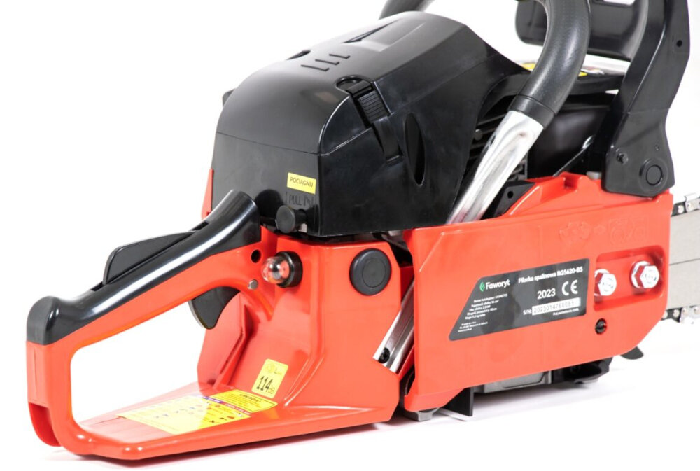 Piła spalinowa FAWORYT RG5620-B5 solidny podwojny uchwyt ergonomiczna konstrukcja rekojesc pokryta antyposlizgowym materialem system antywibracyjny