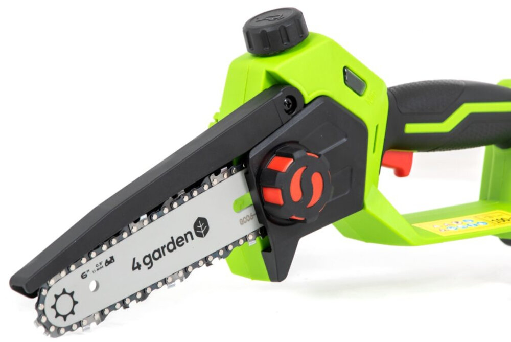Pilarka akumulatorowa 4GARDEN AP15 L technologia automatycznego smarowania lancucha kontrola stanu odpowiedniej substancji w zbiorniku o pojemnosci 40 ml specjalna pompka zywotnosc urzadzenia wydluzona