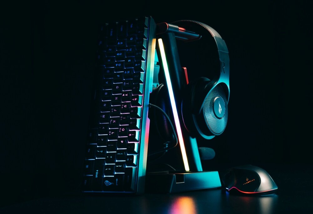 Klawiatura SUREFIRE Kingpin X1 RGB wytrzymalosc klawisze membranowe przelaczniki dyskretne klikanie