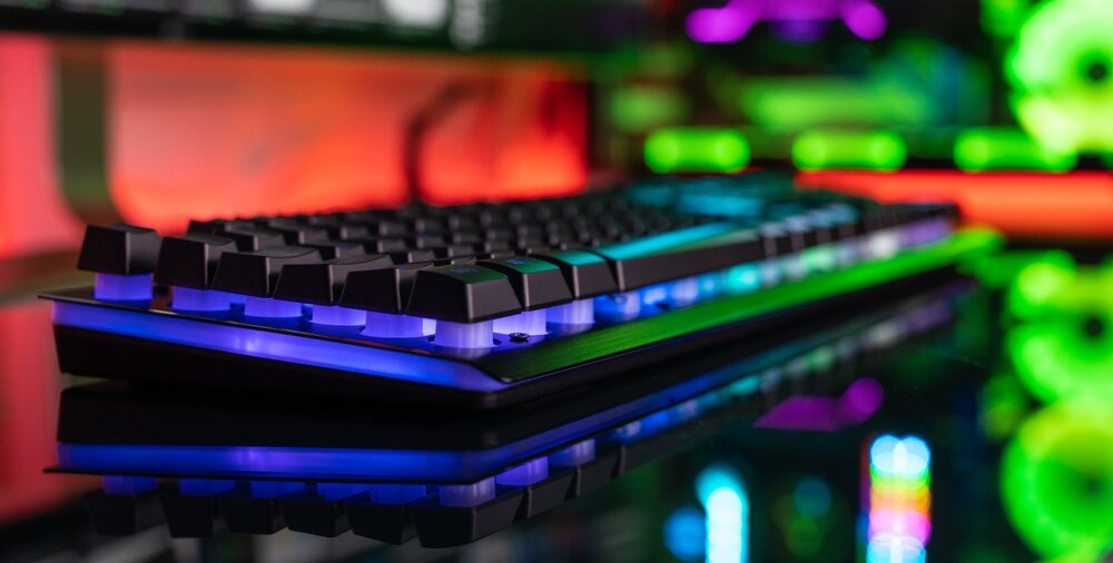 Klawiatura SUREFIRE Kingpin X2 RGB przyciski multimedialne regulacja glosnosc oswietlenie