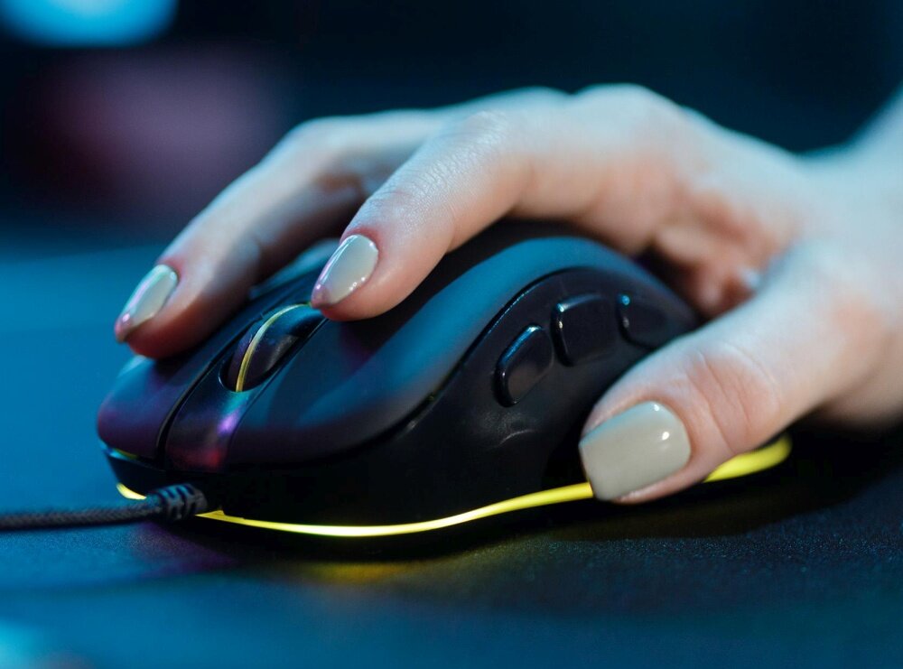 Mysz SUREFIRE Condor Claw RGB podswietlenie przyciski kontrola rozgrywka manewry programowalne przyciski