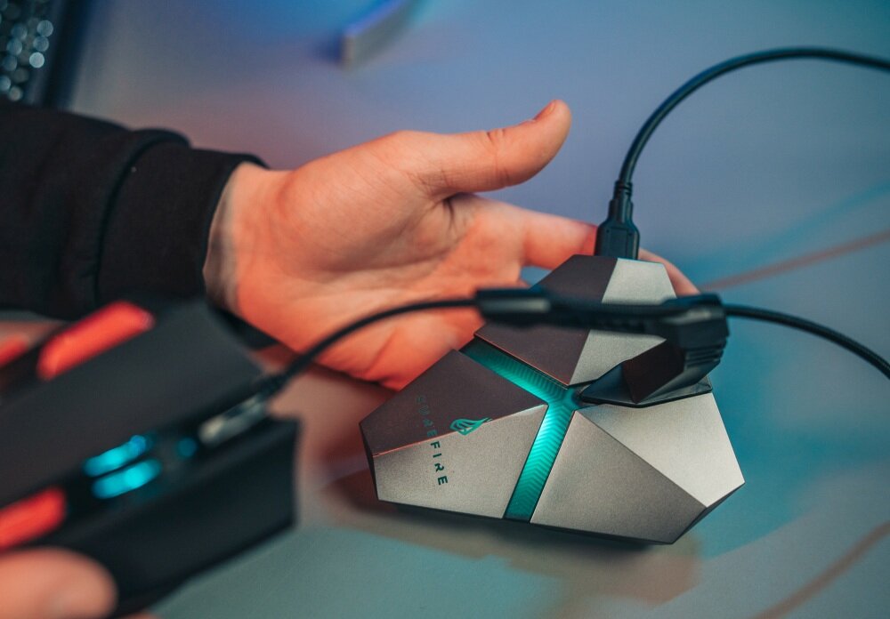 Uchwyt SUREFIRE Mouse bungee Axis niezawodnosc uchwyt mysz porty USB pendrive karty przewody uchwyt gra punkt ruchu