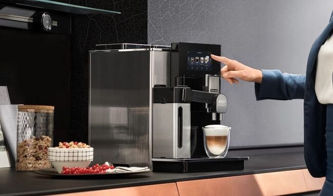 DELONGHI Maestosa - ekspres na szafie