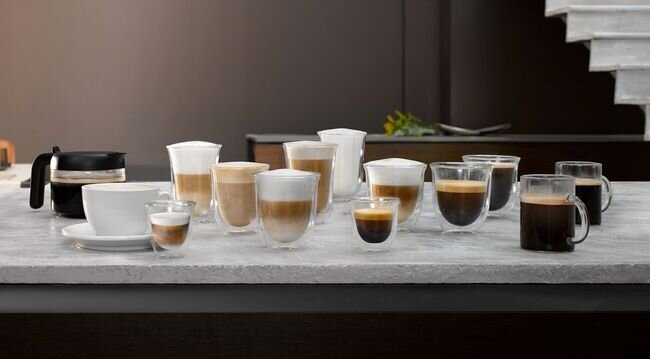 DELONGHI Maestosa - duża ilość przygotowanych rodzai kaw na blacie