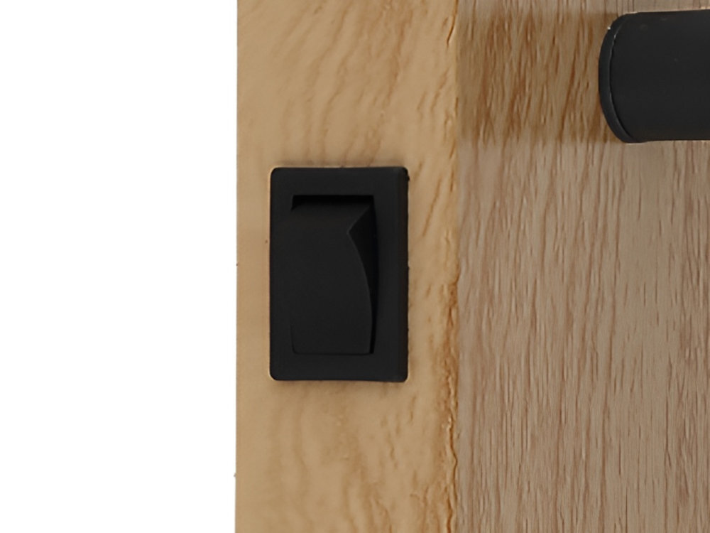 Kinkiet GLOBO Robby włącznik na ścianie sypialni salonu