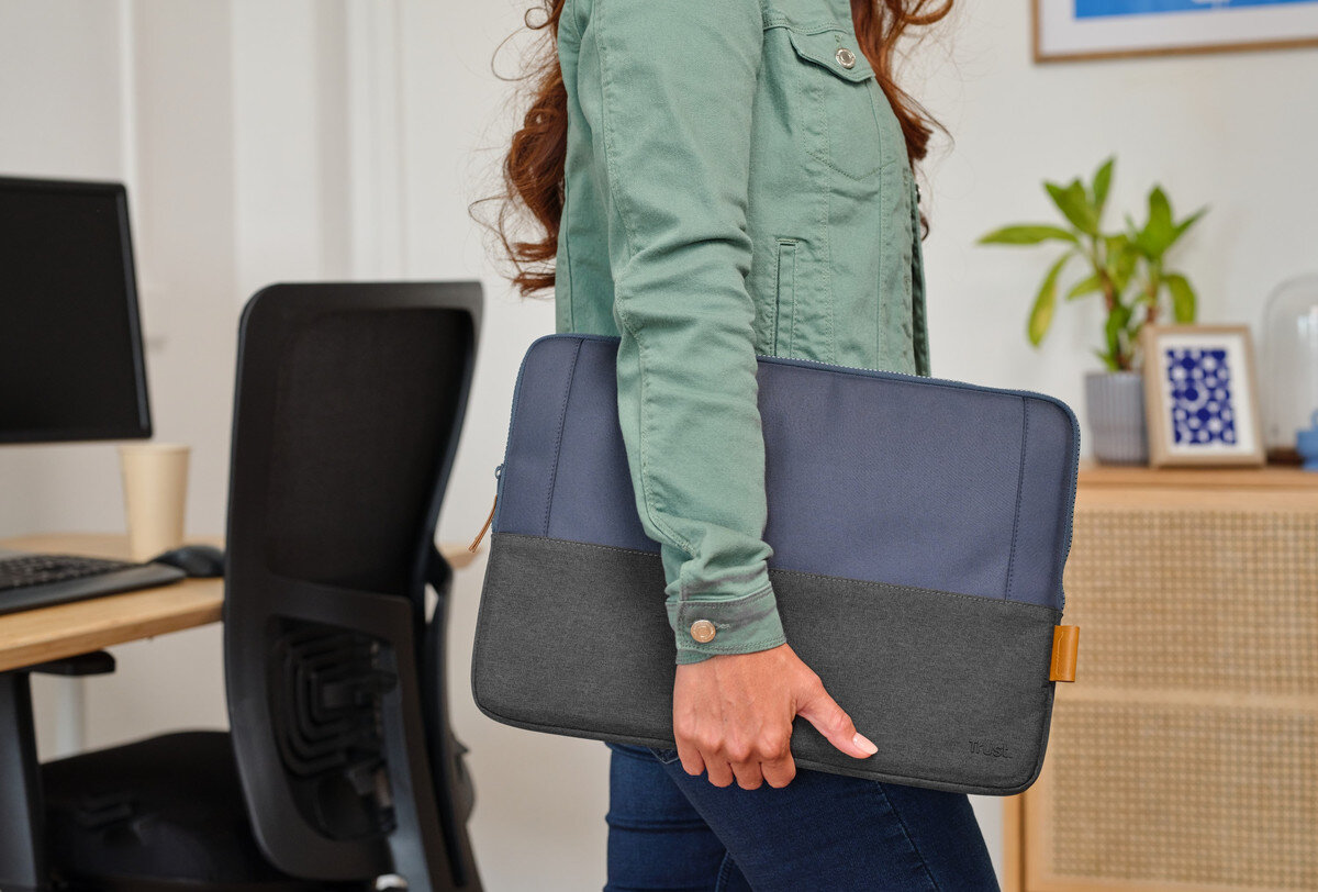 Etui na laptopa TRUST Lisboa 16 cali Niebieski materiał recykling ekologia