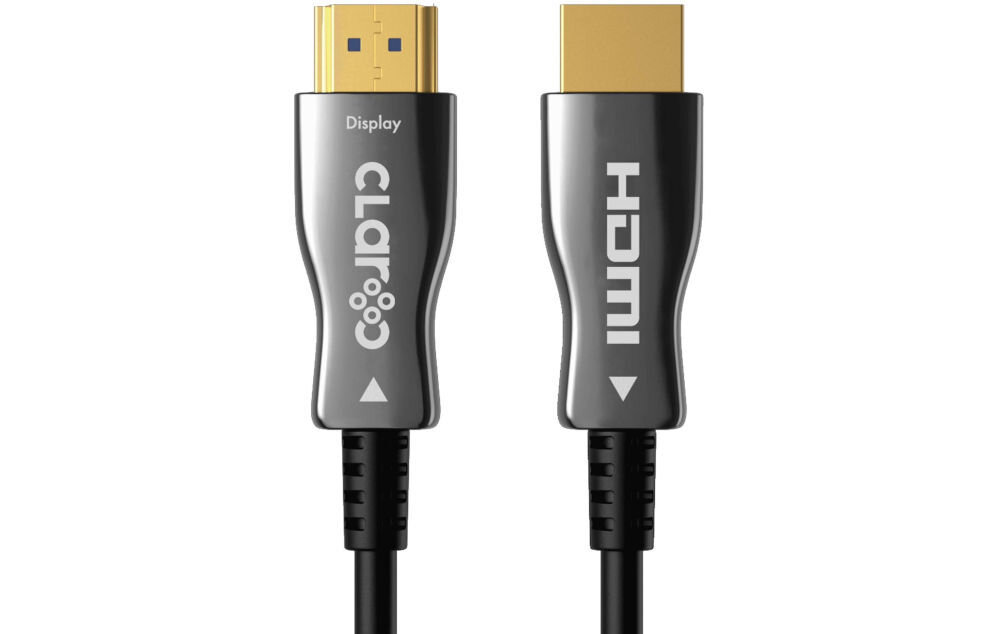 Kabel optyczny HDMI HDMI CLAROC 50 m eARC HDR VRR ALLM HDCP 2.2 funkcje HDMI 2.1, kabel po skosie na białym tle