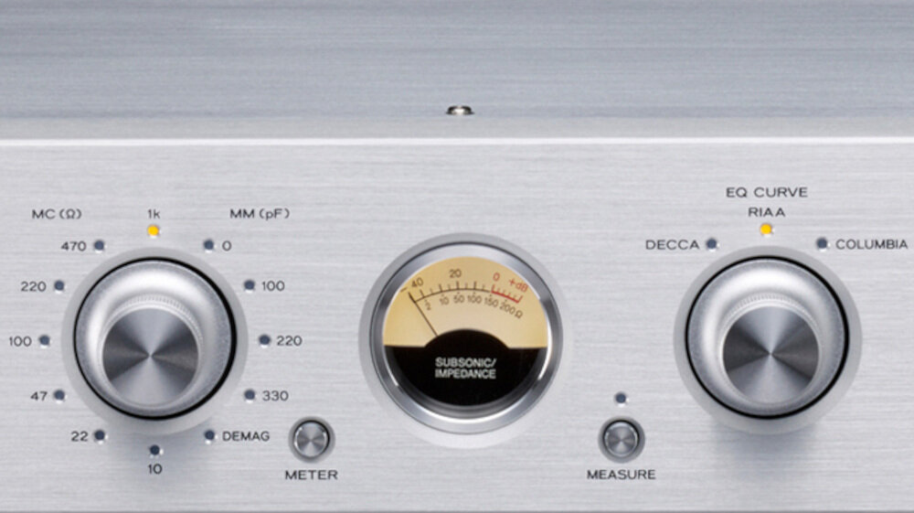 Przedwzmacniacz gramofonowy TEAC PE-505  - korekcja dźwięku riaa