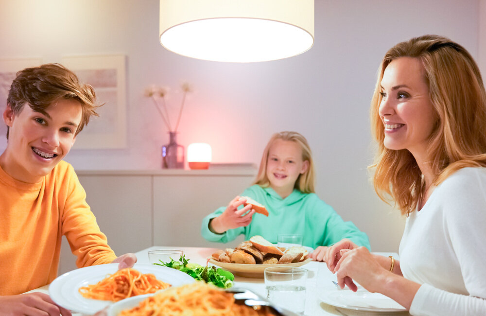 Inteligentna żarówka LED WIZ 929002448102 4.7W GU10 WiFi oświetlenie uniwersalność montaż