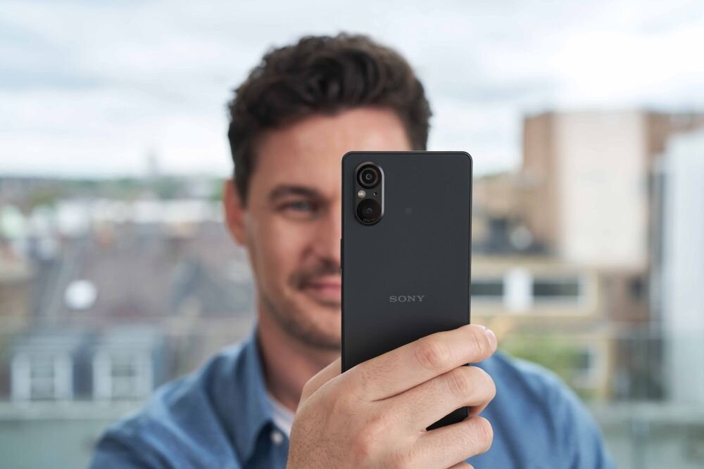 Smartfon SONY Xperia 5 V ekran bateria aparat procesor ram pamięć pojemność rozdzielczość zdjęcia filmy opis dane cechy blokady system łączność wifi bluetooth obudowa szkło odporność porty muzyka transfer sieć przekątna matryca waga czujniki oled amoled ips