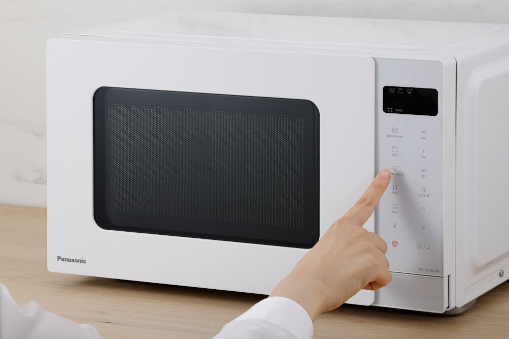 Kuchenka mikrofalowa PANASONIC NN-K35NWMEPG Szybkie i łatwe podgrzewanie