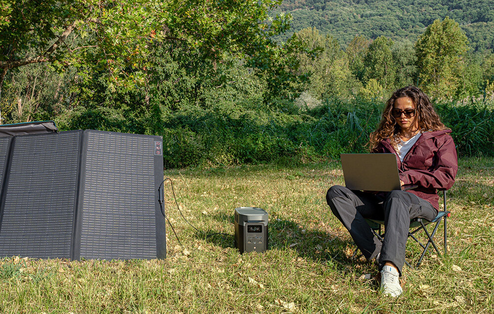 Fotowoltaika balkonowa ECOFLOW Classic Plus Delta 2 dwa panele fotowoltaiczne ECOFLOW 400 W laczna moc 800 W monokrystaliczne ogniwa wysoka sprawnosc23% specjalne diody bocznikujace trwala konstrukcja