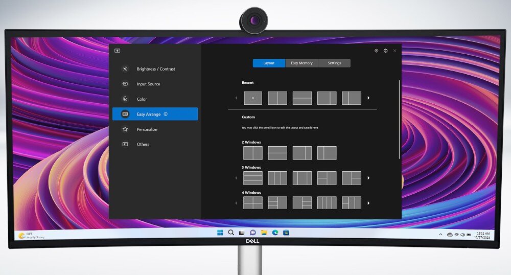 Monitor DELL UltraSharp U3824DW Zbliżenie na interfejs monitora pokazujący opcje układu okien na ekranie, oprogramowanie, funkcje, narzędzia