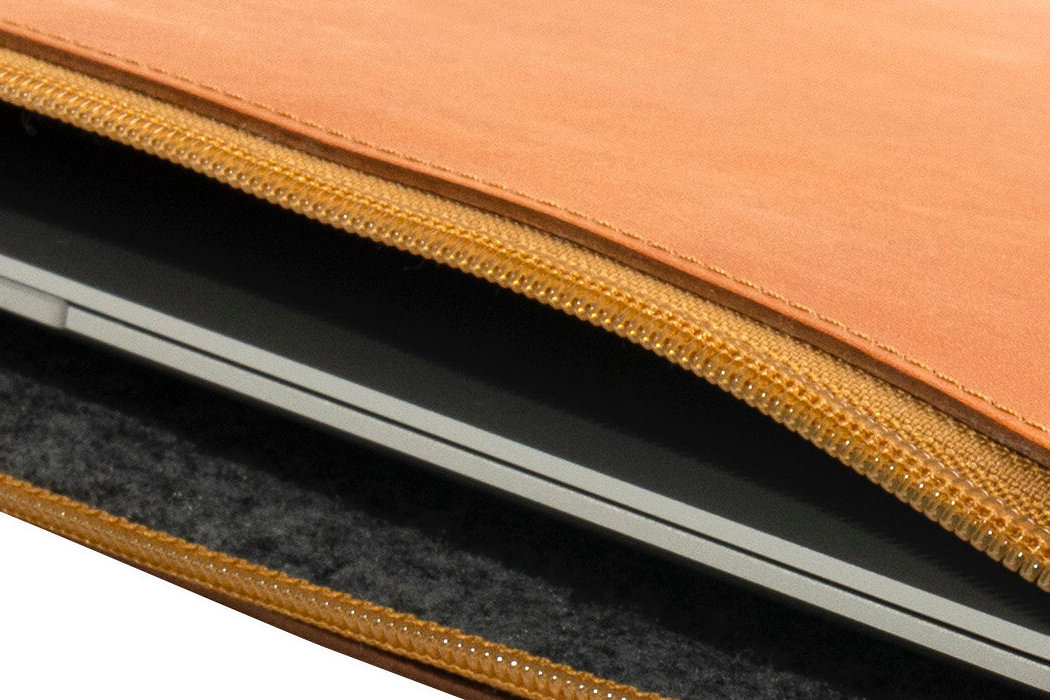 Etui na laptopa BALTAN Sleeve do Apple MacBook Air 15 cali Brązowy wygoda styl prostota minimalizm