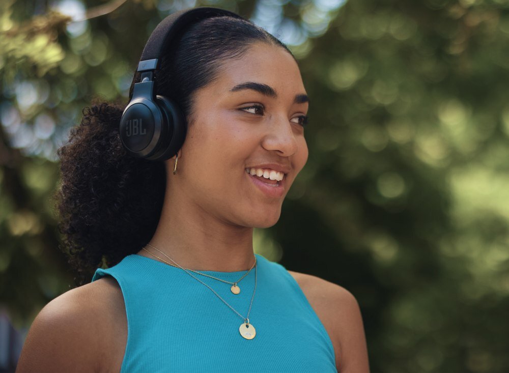 Słuchawki nauszne JBL Live 670NC  aplikacja JBL muzyka