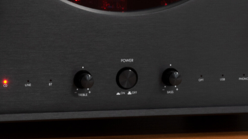 Wzmacniacz TAGA HARMONY HTA-2000B V2  - słuchawki