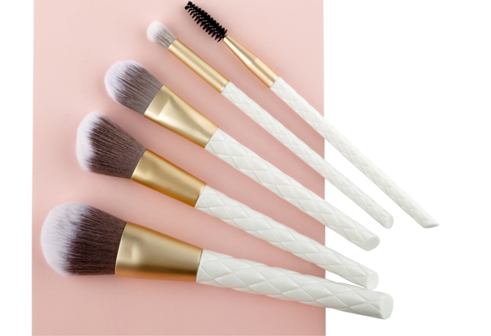Zestaw pędzli do makijażu BEAUTIFLY Biały (5 elementów) użytkowanie korzystanie podkład cienie róż konturowanie zadania miękkie włosie precyzja kształt makijaż