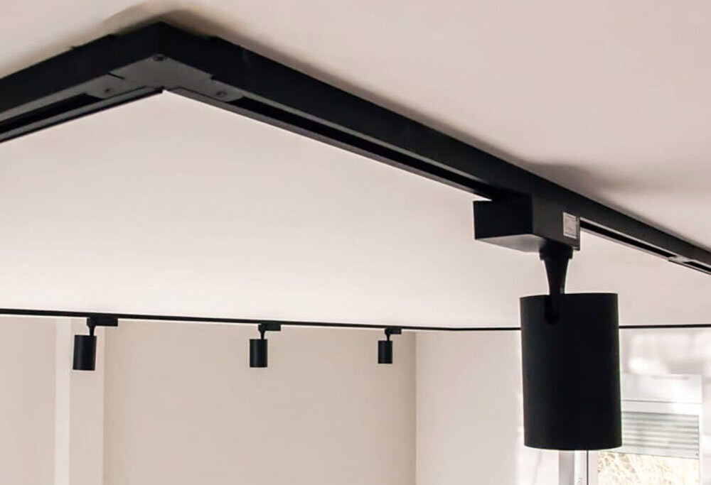 Zestaw szynowy DPM X-Line STR-4X15W-B 2 m Czarny solidna konstrukcja wysokiej jakosci materialy trwalosc niezawodnosc czarna kolorystyka elegancki klasyczny wyglad obudowa z aluminium lekka wytrzymala