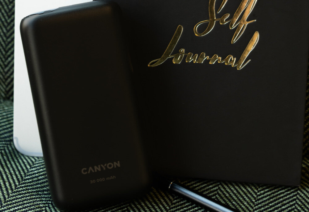 Powerbank CANYON PB-301 30000mAh  - wyświetlacz