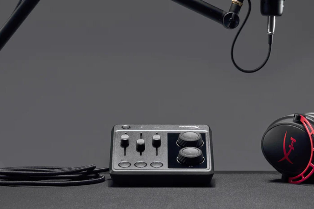 Mikser audio HYPERX 73C12AA zabawa dźwięk dostępność wejścia pokrętła wyposażenie