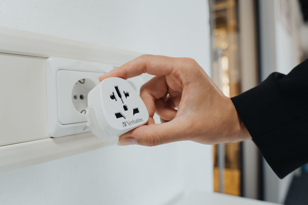 Adapter podróżny VERBATIM WTEU-02 (Globalny - europejski) wtyczki 2 styki uziemienie