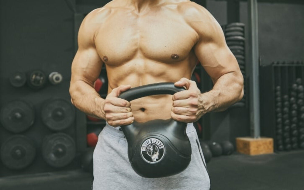 Kettlebell GORILLA SPORTS 2468 10 kg solidnie wykonany trwaly przyrzad treningowy skuteczne wszechstronne cwiczenia silowe z wysokiej jakosci materialow 10-kilogramowy