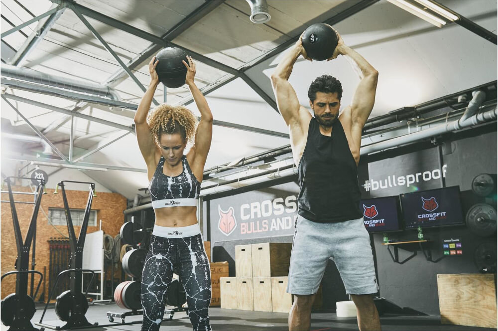 Piłka lekarska GORILLA SPORTS Slamball (5 kg) trwałe tworzywo odporność na uszkodzenia ścieranie łatwe czyszczenie