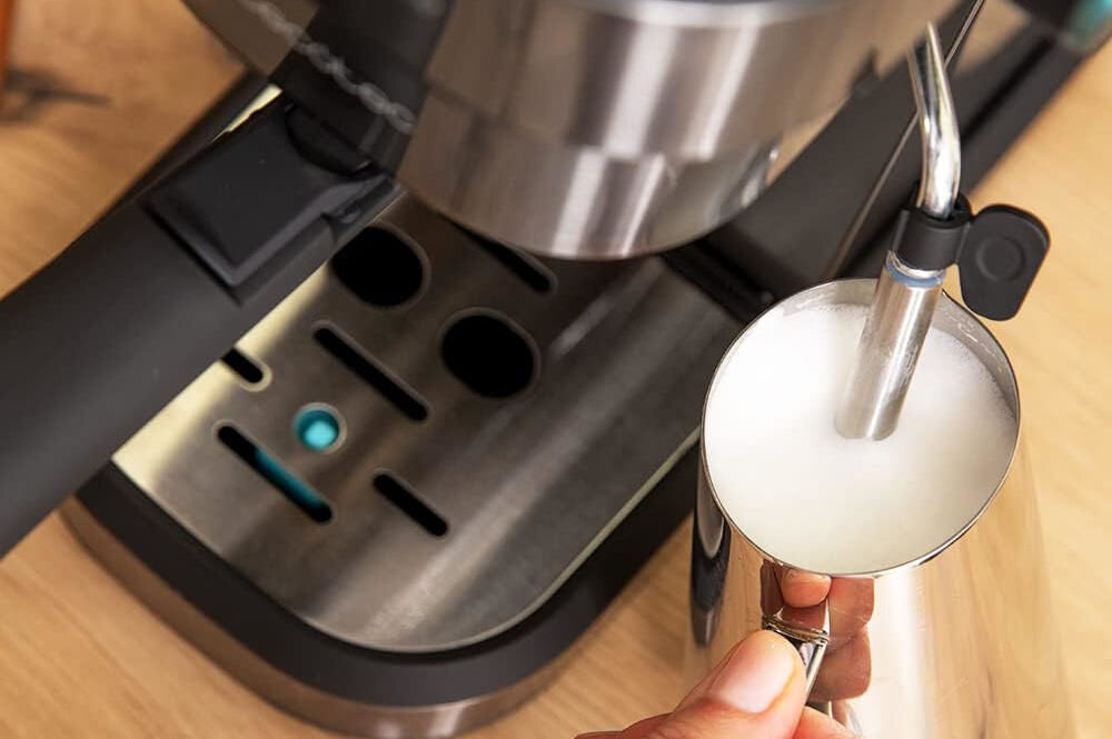 Ekspres CECOTEC Cafelizzia 890 Szary regulowany spieniacz z zabezpieczeniem dostosowanie tekstury mleka idealna pianka cappuccino latte różne rodzaje mleka wyjątkowe napoje kawowe kawowe specjały  