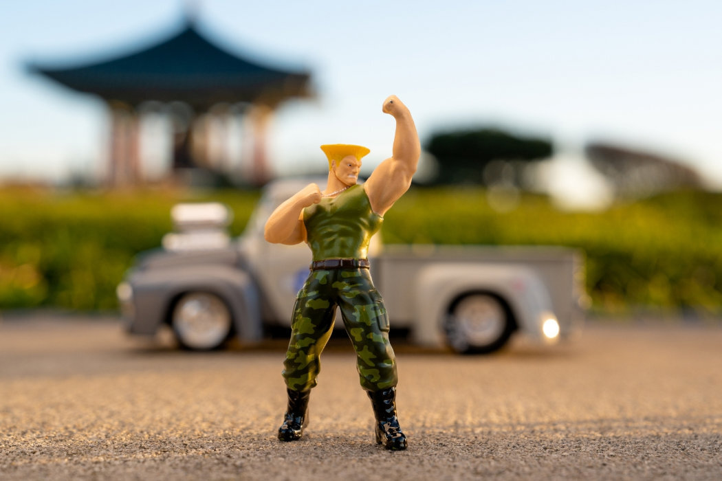 Samochód JADA TOYS Street Fighter 1956 Ford F-100 + figurka zabawa ruchomy jazda przygoda realizm