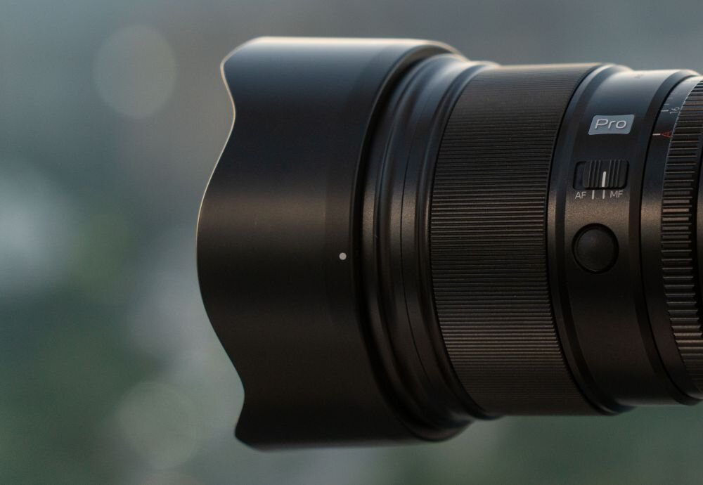 Obiektyw VILTROX AF 75mm F1.2 ogniskowa przysłona ostrość pierścienie optyka soczewki powłoki montaż bagnet światło jasność zoom filtry waga