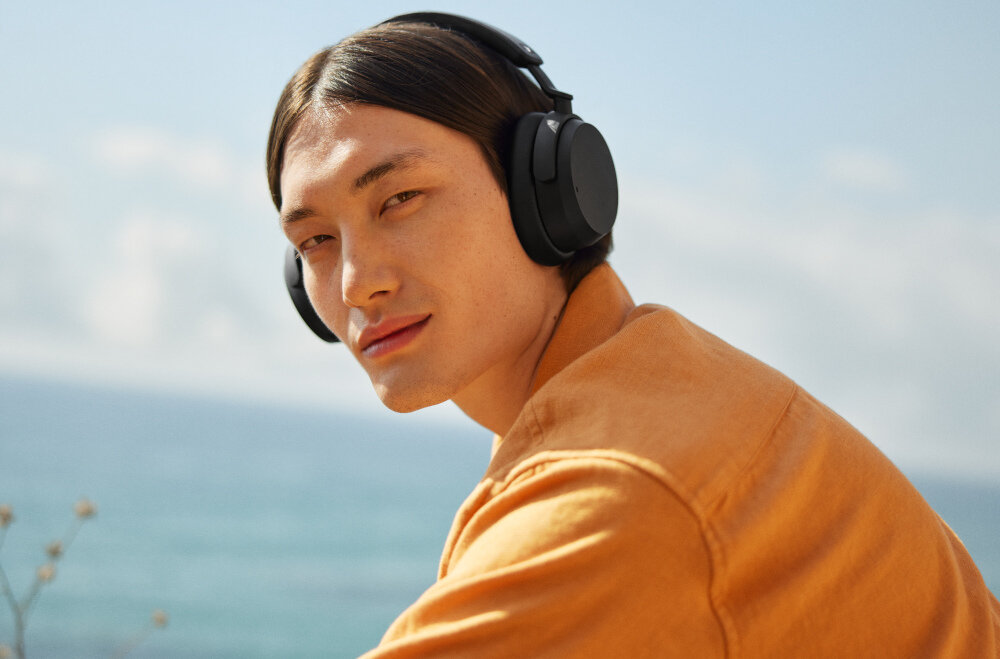 Słuchawki nauszne <span>SENNHEISER Accentum</span> design komfort lekkość dźwięk jakość wrażenia słuchowe ergonomia lekkość sport aktywność podróże czas pracy działanie akumulator